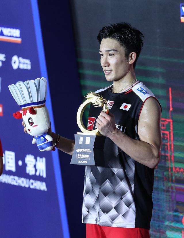 中国羽毛球队险胜印度羽毛球队，桃田贤斗关键制胜