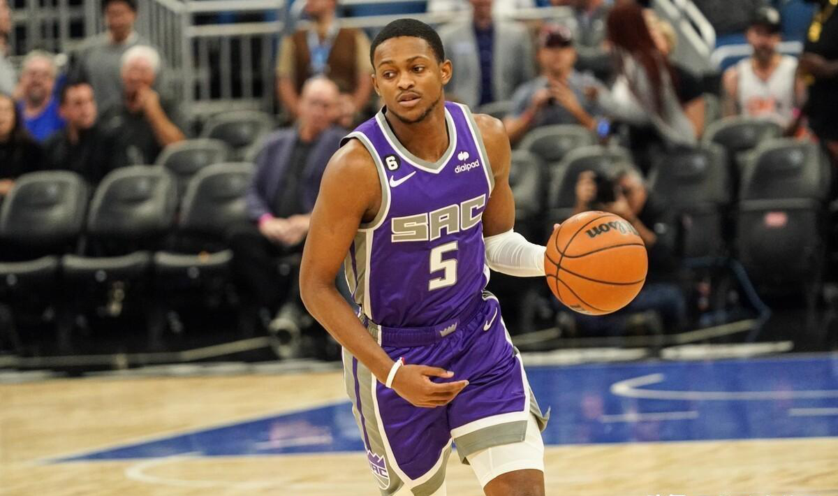 美国男篮爆冷爵士,福克斯高光表现 美国男篮爆冷爵士,福克斯高光表现