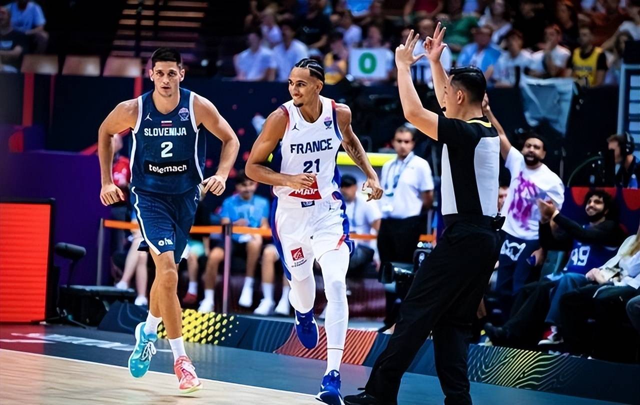 法国男篮强势雄鹿B队，布拉德利统治全场