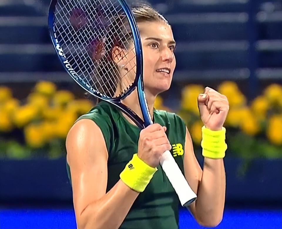 冰球选手爆冷获胜,专家预测失准 冰球选手爆冷获胜,专家预测失准