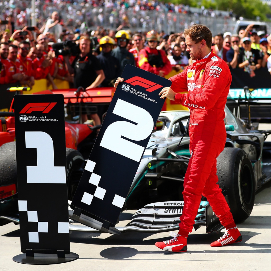 红牛车队完胜法拉利，汉密尔顿统治全场的简单介绍