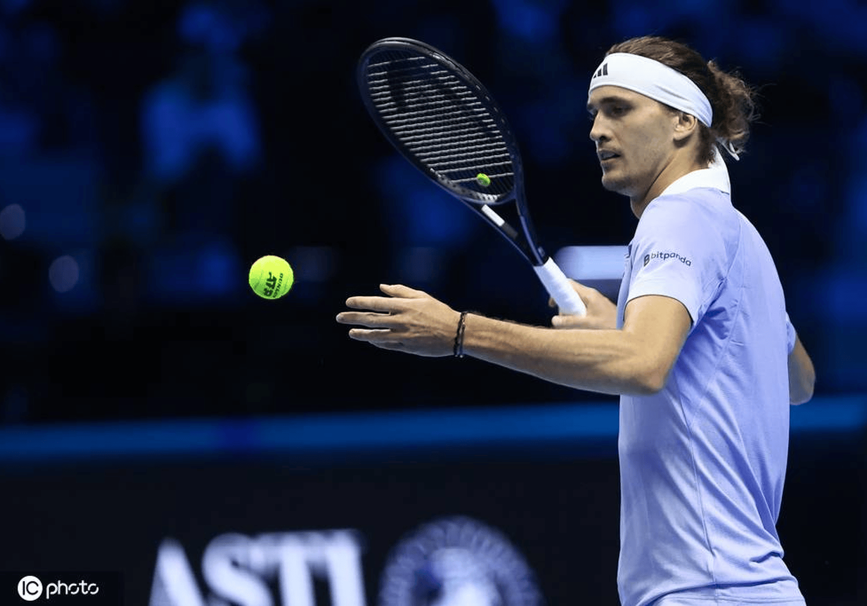 ATP总决赛鏖战拉沃尔杯，鲁德点燃赛场