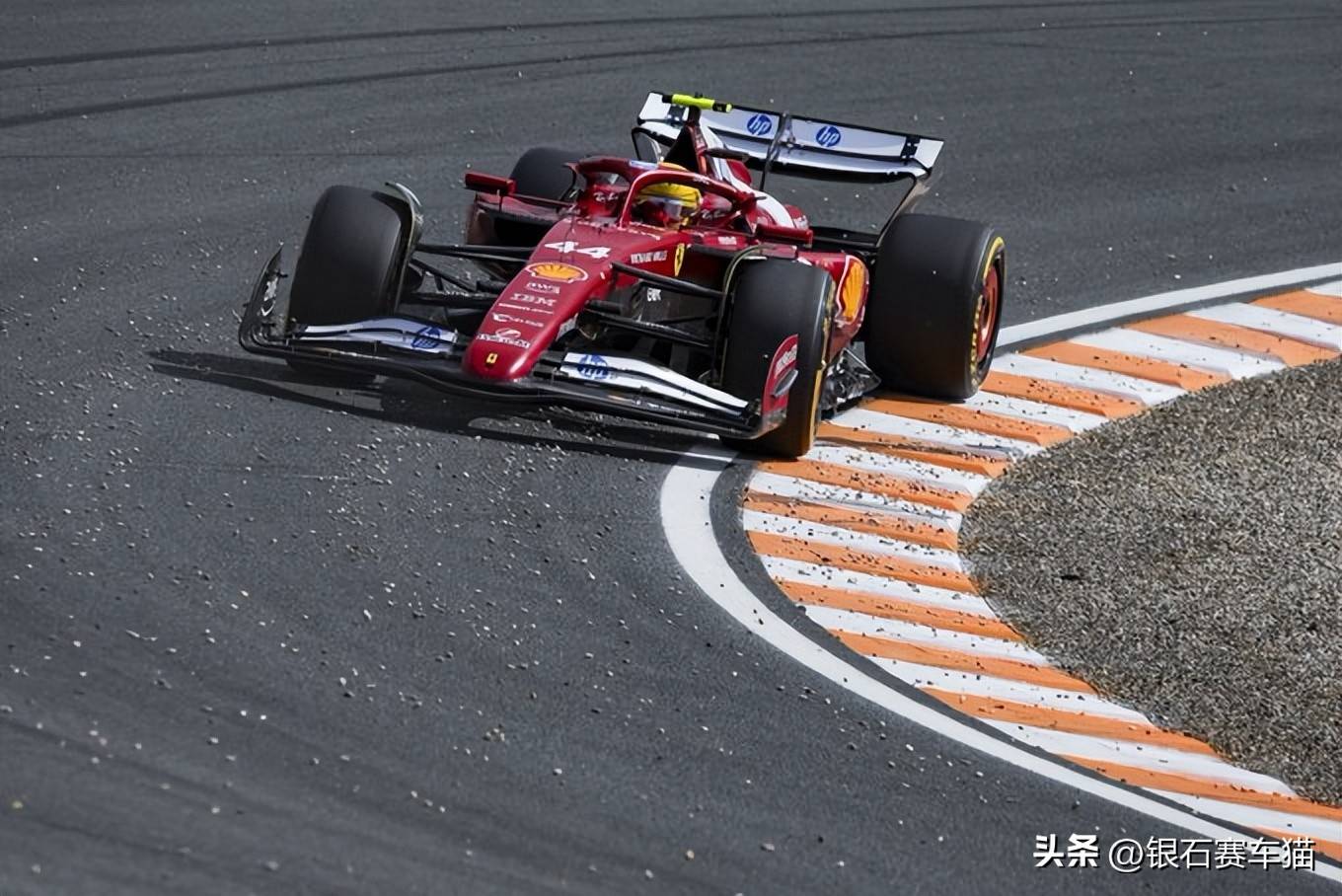 雷诺车队鏖战红牛二队，诺里斯惊艳四座