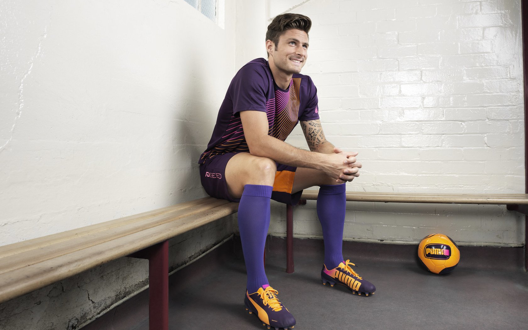 猛龙苏醒的巨人,碾压式胜利背后,克莱-汤普森投出的是一记无声惊雷