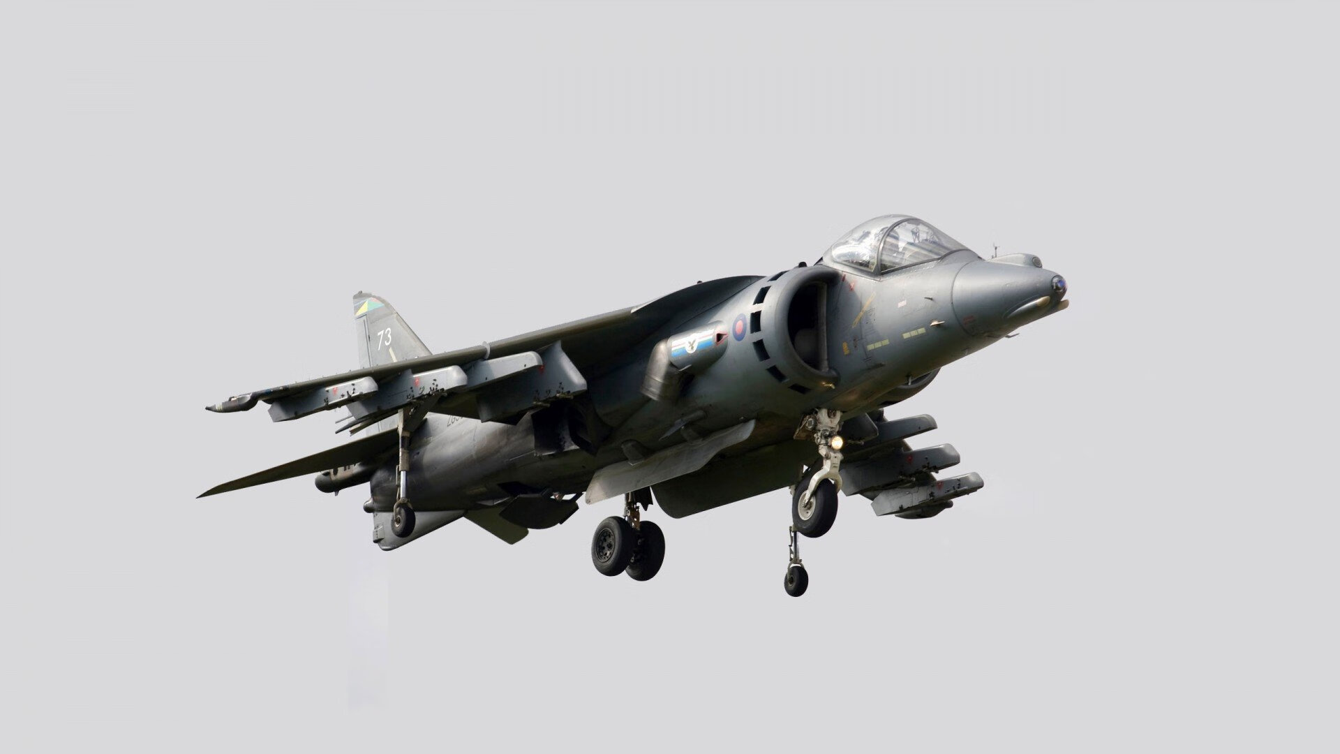 拒绝横扫！浓眉一柱擎天，湖人力克魔术彰显超巨价值