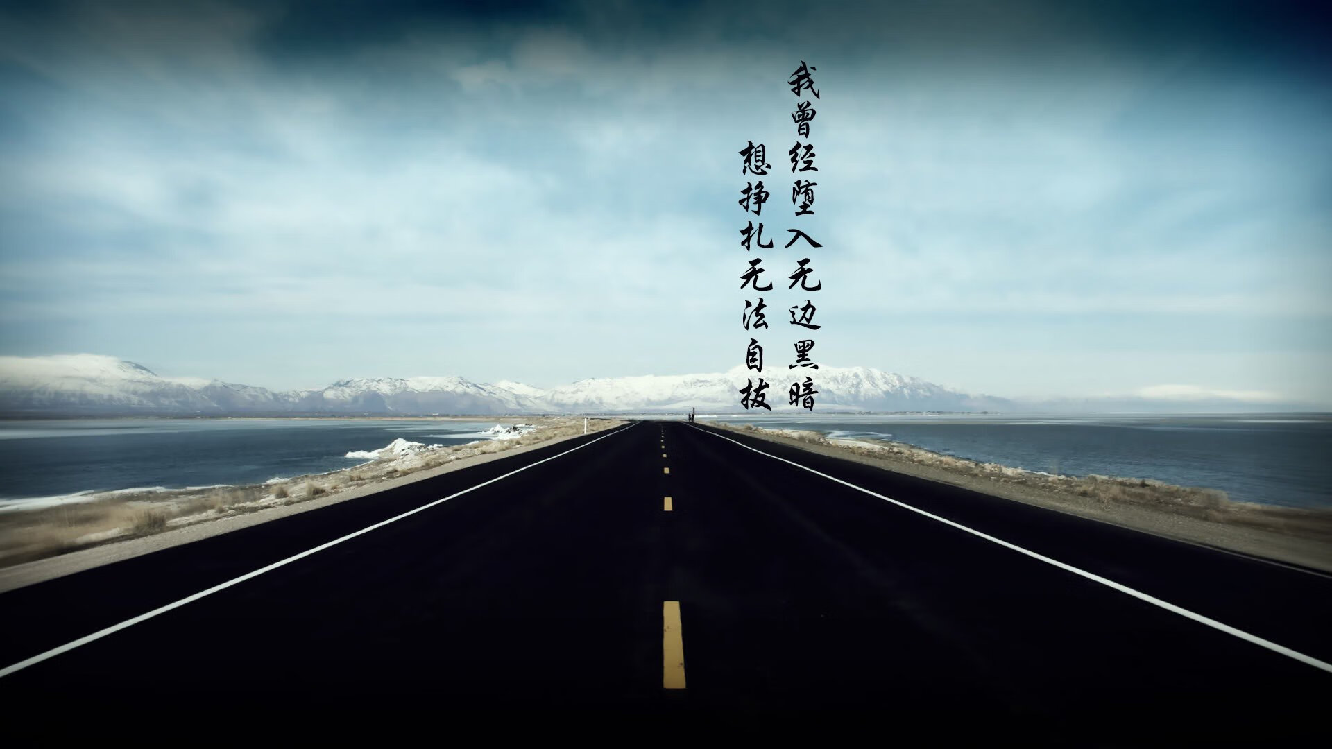 非常有戏剧性,充满了反差和爆点。我们先来扩展思维,构思几个不同风格的标题,然后再选取其中一个进行深度创作